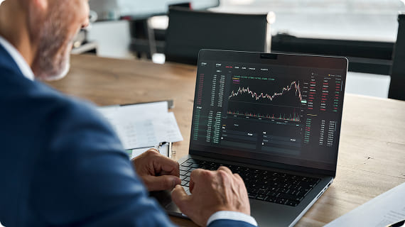 Asset owners and recipients of passive income 